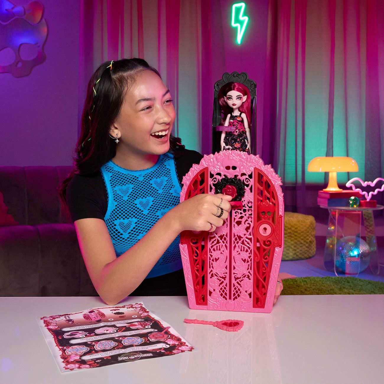 Moster High Draculaura Midnight Gar - Mattel - poza 3
