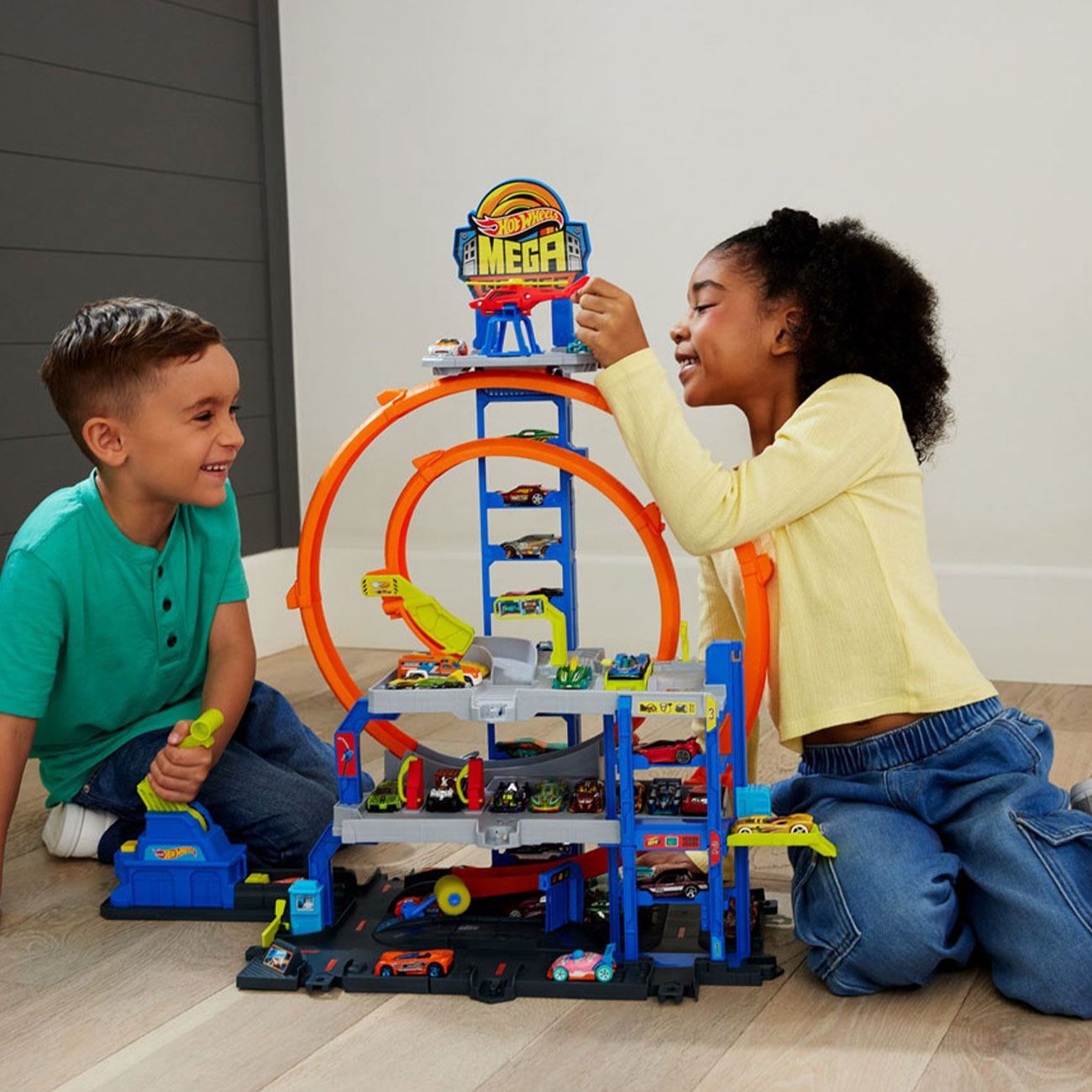 Hot Wheels City Mega Garage - Mattel - poza 3
