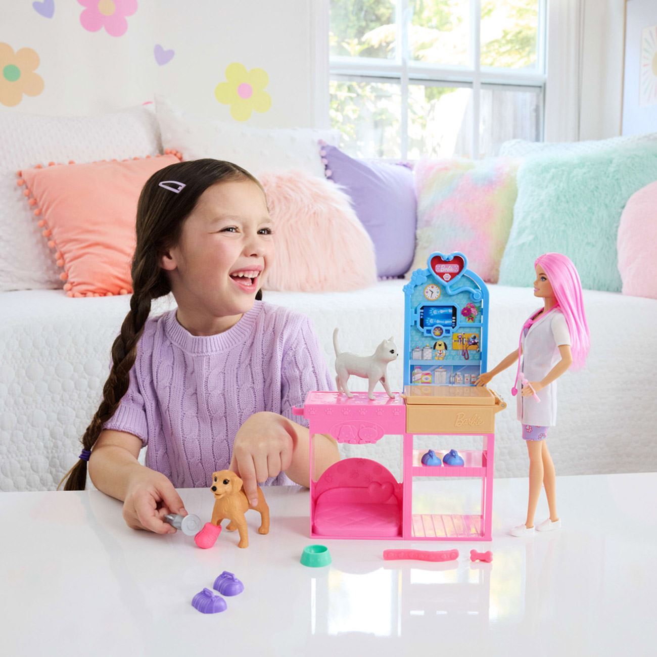 Papusa Barbie Cabinet Veterinar - Mattel - poza 2