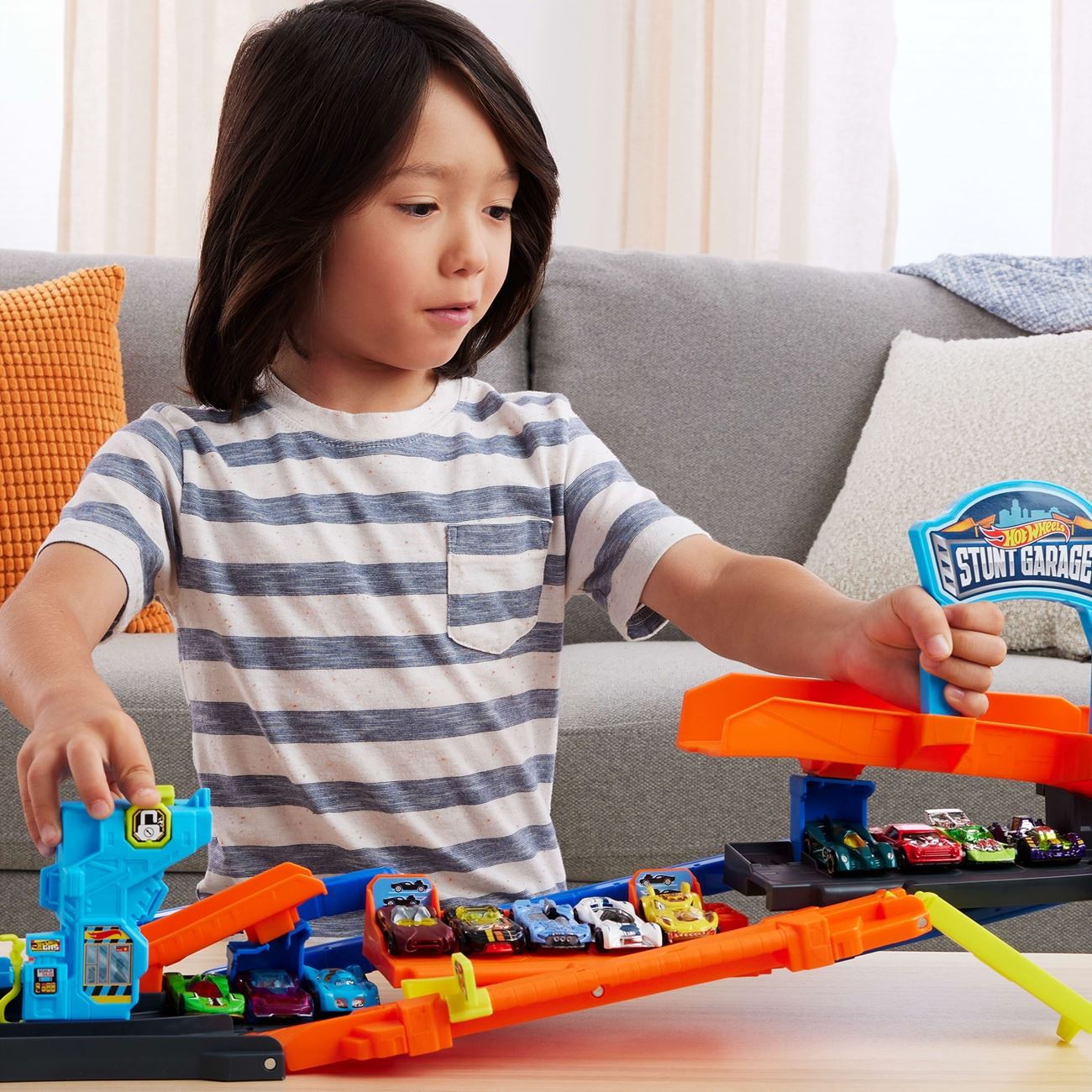 Hot Wheels City 2 in 1 Pista Garaj - Mattel - poza 4
