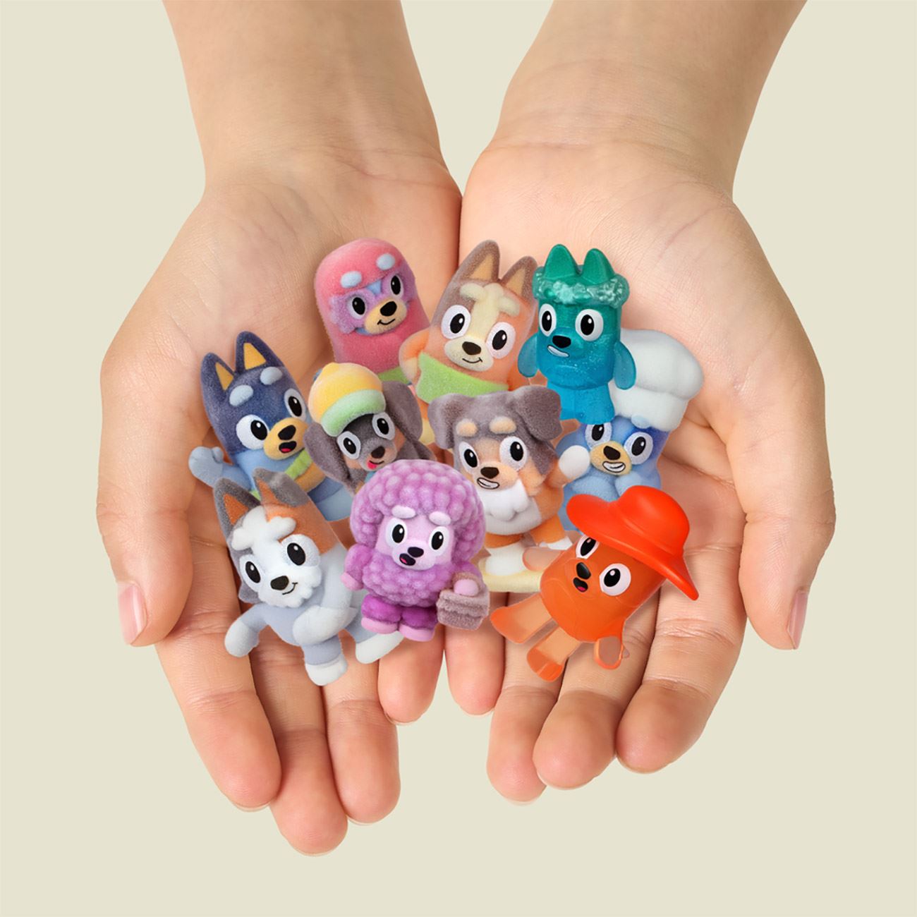 Bluey Figurina Surpriza Fuzzies 4,5cm (Blind Box) - Giochi Preziosi - poza 2