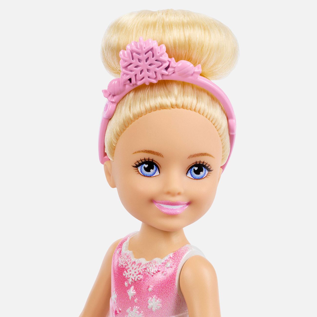 Papusa Barbie Chelsea Spargatorul de Nuci Zana Zapezii - Mattel - poza 4